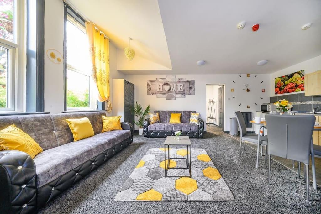 -F5Gh- For Relaxed & Cosy Stay, Free Parking, Wifi Лідс Екстер'єр фото