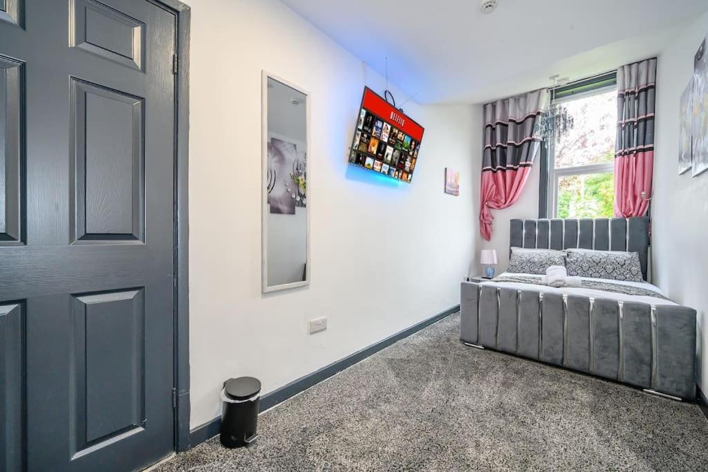 -F5Gh- For Relaxed & Cosy Stay, Free Parking, Wifi Лідс Екстер'єр фото