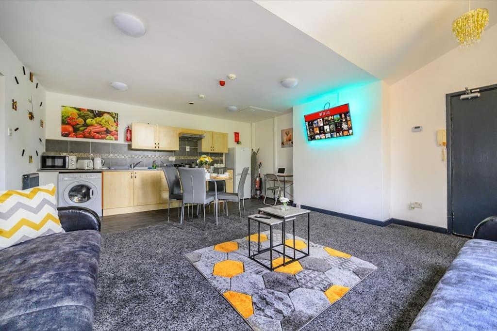 -F5Gh- For Relaxed & Cosy Stay, Free Parking, Wifi Лідс Екстер'єр фото